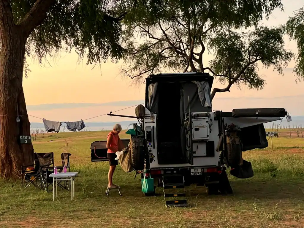 bushwakka-kamelback-camper-conversion-chris-and-debbie-007
